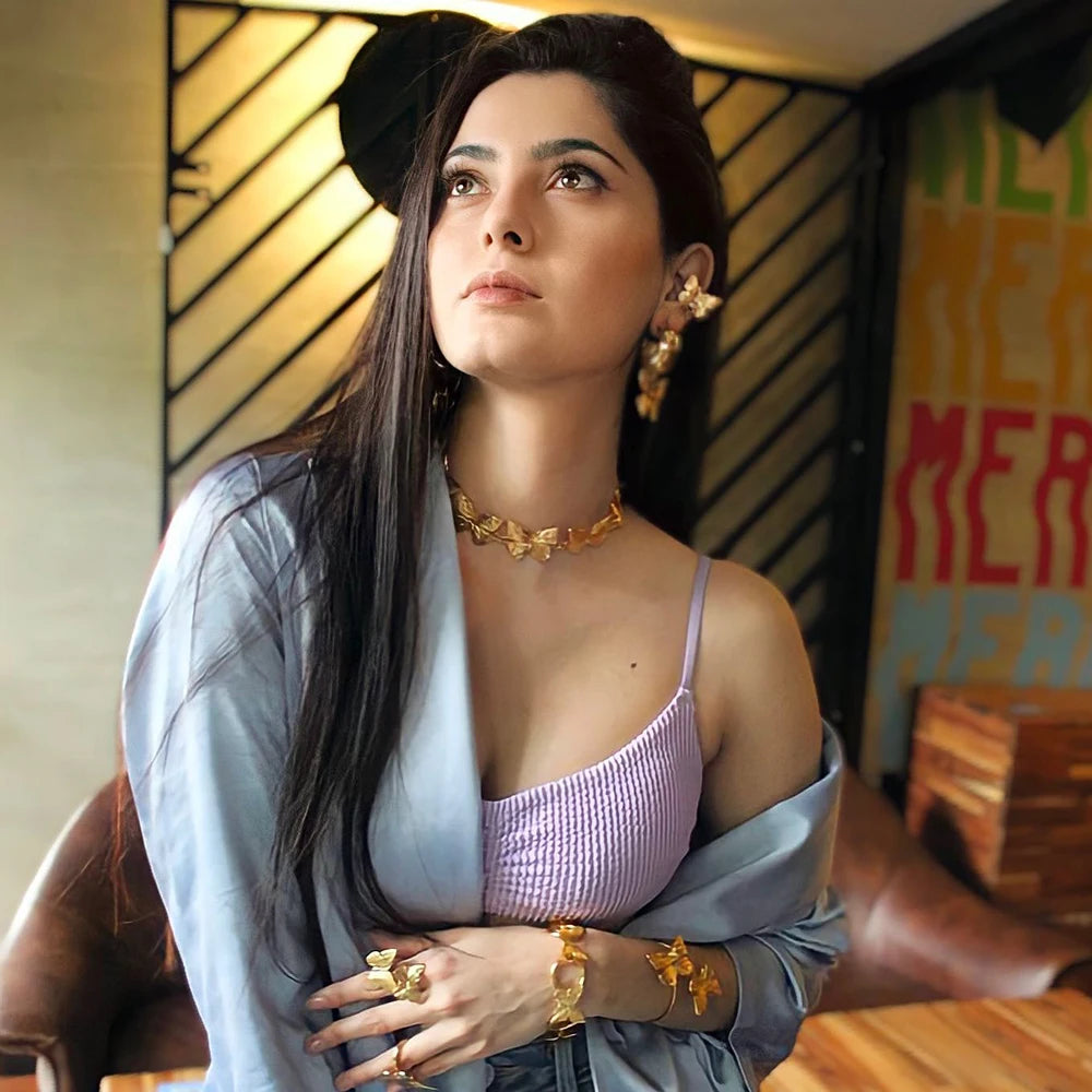 Uworld Stainless Steel Butterfly Insect Individual Stud Earrings 18K Gold Color Waterproof Metal Fashion Charm Jewelry Set Women