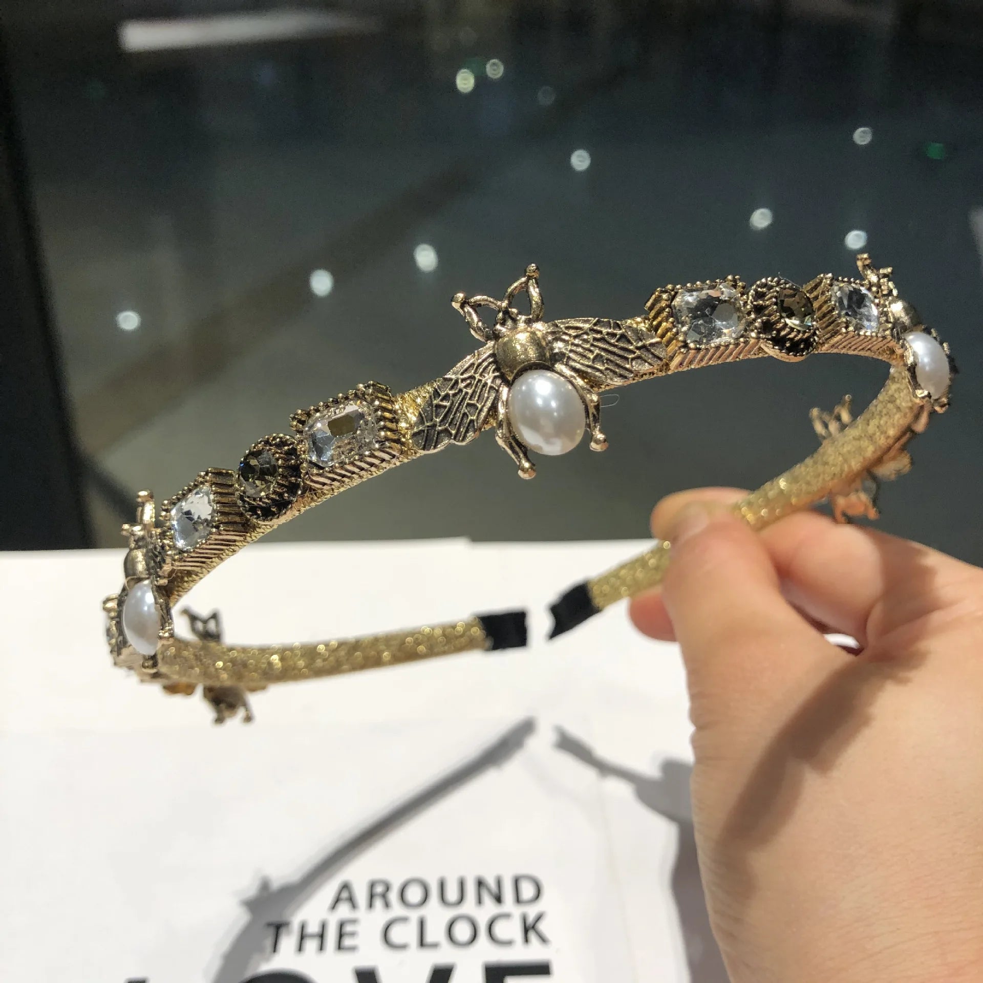 Retro Baroque Bee Designer Headbands for Women Girls Hairband Hair Band Hoop Crystal Rhinestone Pearl Headwear Hair Accessories