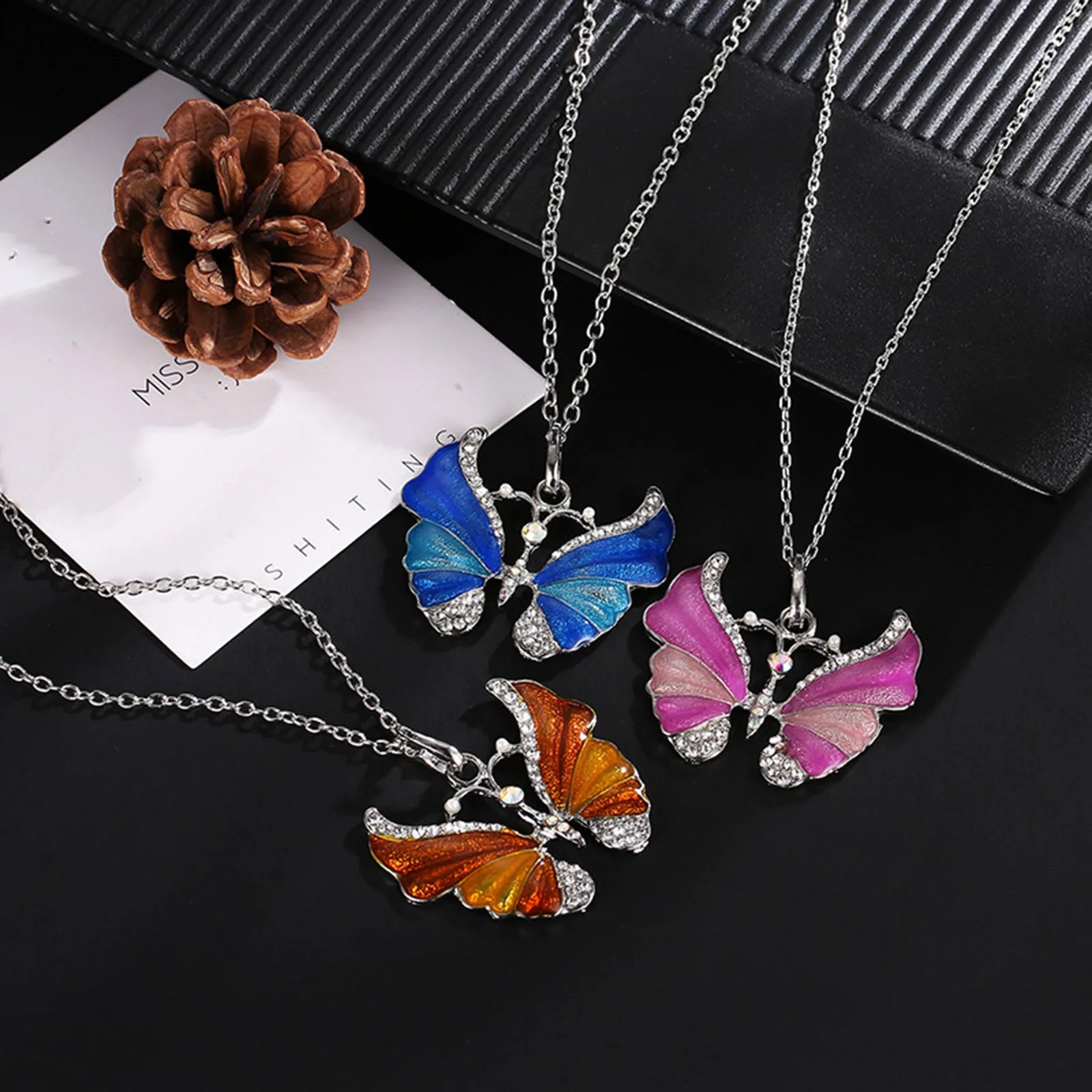 New Fashion Enamel Necklace Big Insect Butterfly Animal Pendant Necklace Silver Color Chains Rhinestone Women Jewelry